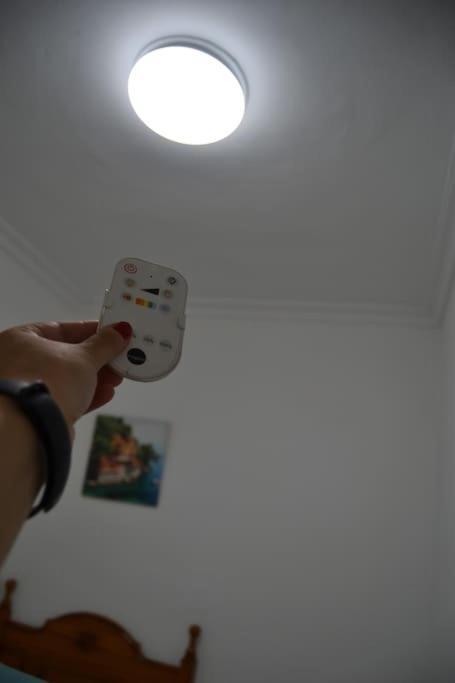 Cozy And Well Connected Apartment Sevilla Bagian luar foto