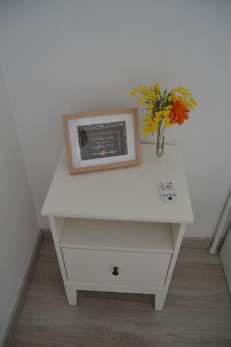 Cozy And Well Connected Apartment Sevilla Bagian luar foto