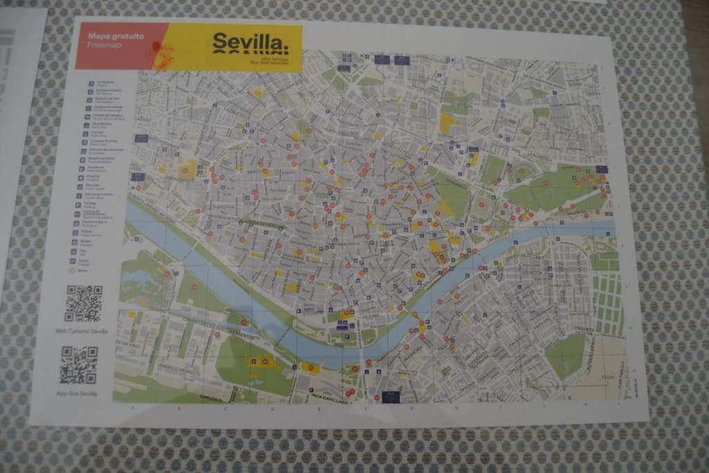 Cozy And Well Connected Apartment Sevilla Bagian luar foto